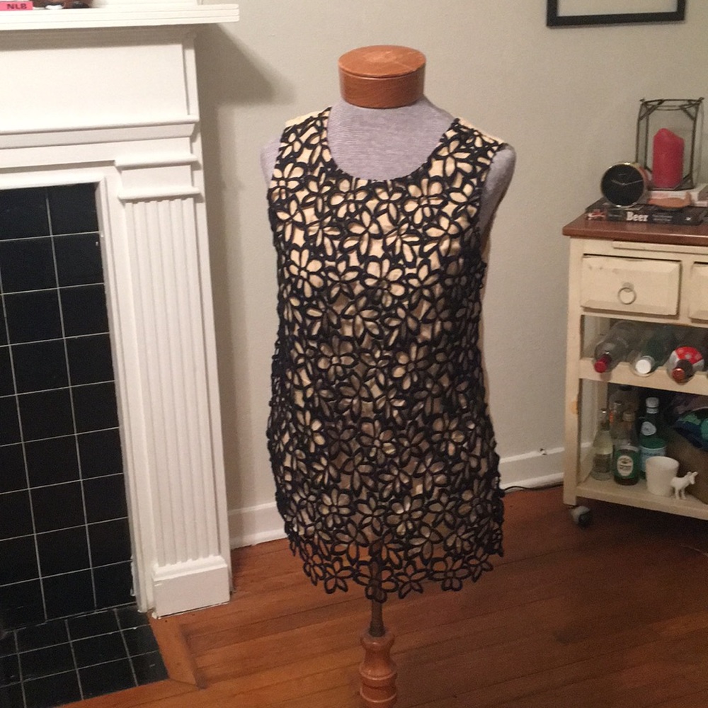 Stunning Neiman Marcus blouse